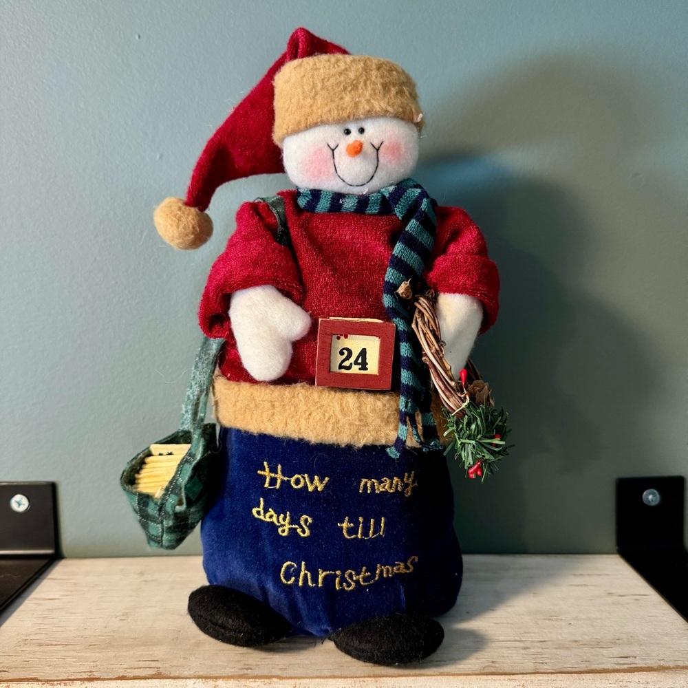 Snowman Christmas Countdown Shelf Decor